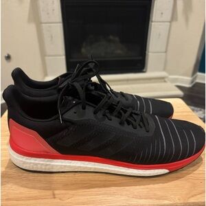 Men’s sneakers Size 14